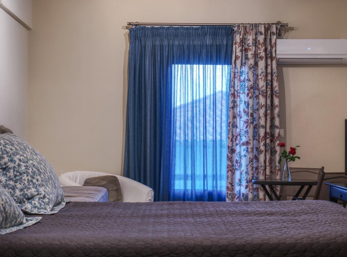 Aegli Arachova Hotell Eksteriør bilde
