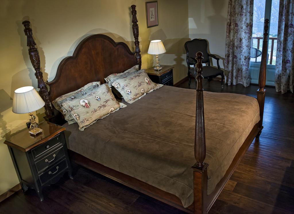 Aegli Arachova Hotell Rom bilde
