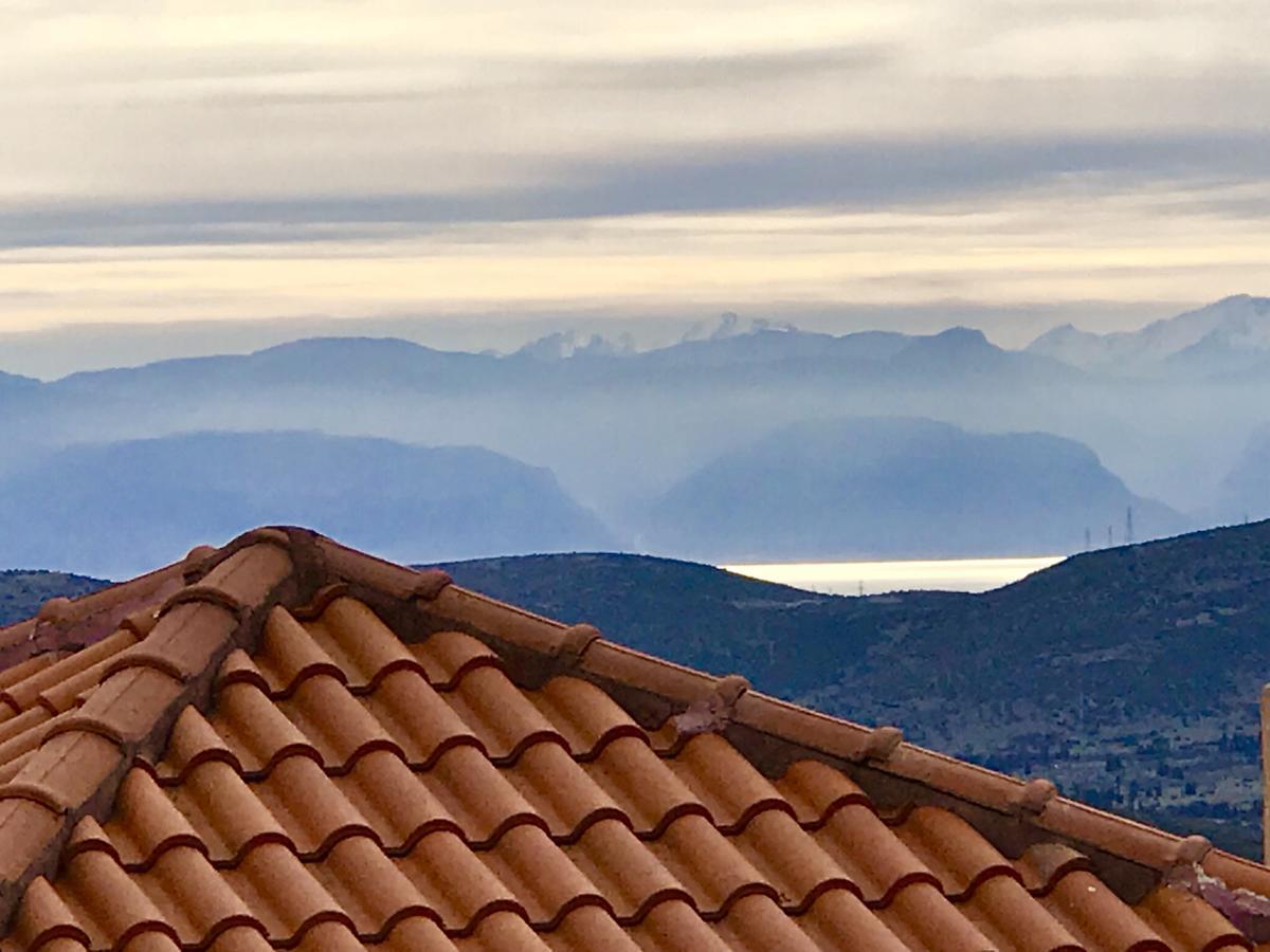 Aegli Arachova Hotell Eksteriør bilde